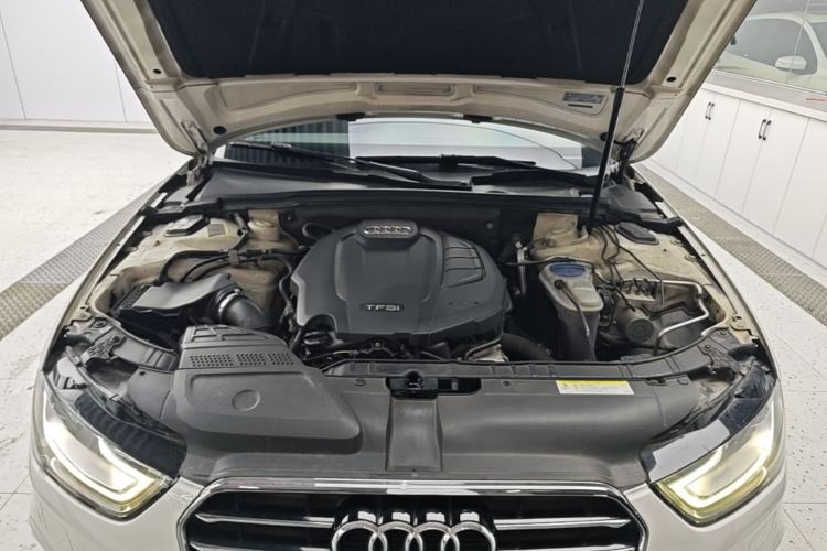 Used Audi A4L 2016 35 TFSI Collection Edition S line Comfort Model Engine Bay