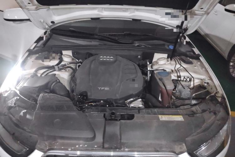 Used Audi A4L 2016 35 TFSI Automatic Comfort Model Engine Bay