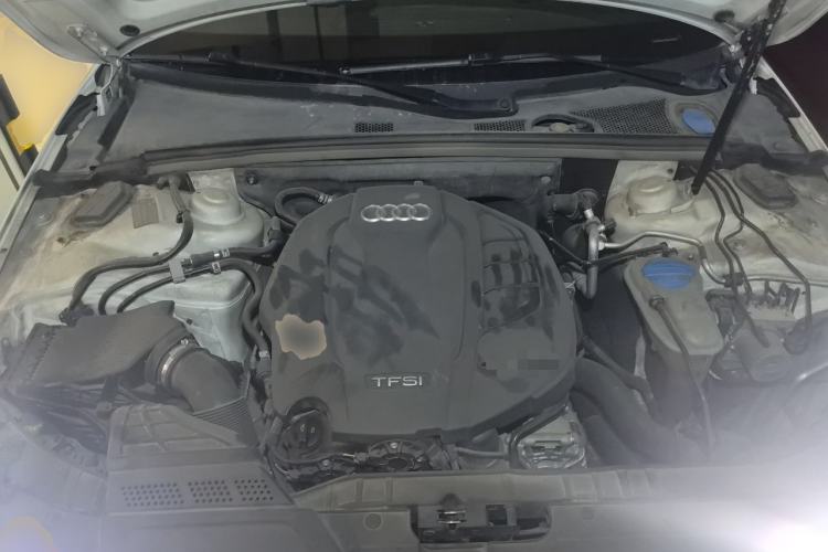 Used Audi A4L 2016 45 TFSI Collection Edition quattro Personalized Sports Model Engine Bay