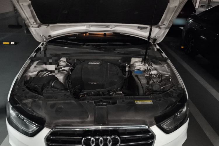 Used Audi A4L 2016 35 TFSI Collector's Edition Automatic Standard Model Engine Bay