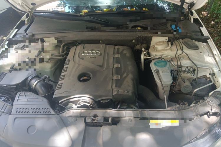 Used Audi A4L 2016 30 TFSI Collector's Edition Automatic Comfort Model Engine Bay
