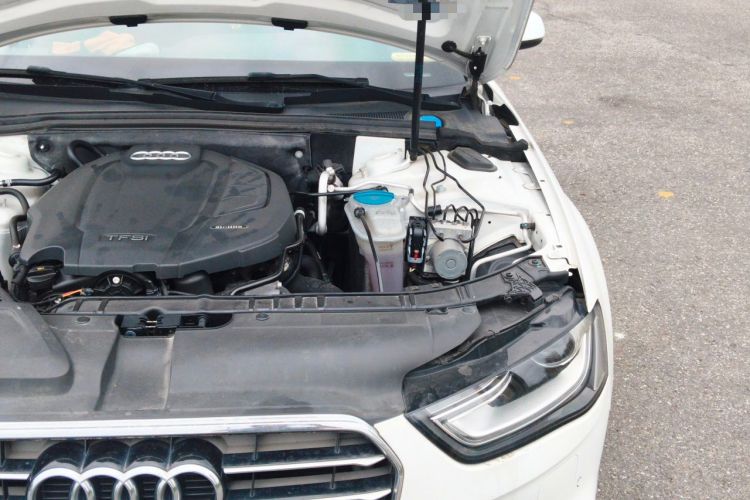 Used Audi A4L 2016 35 TFSI Collector's Edition Automatic Standard Model Engine Bay Left