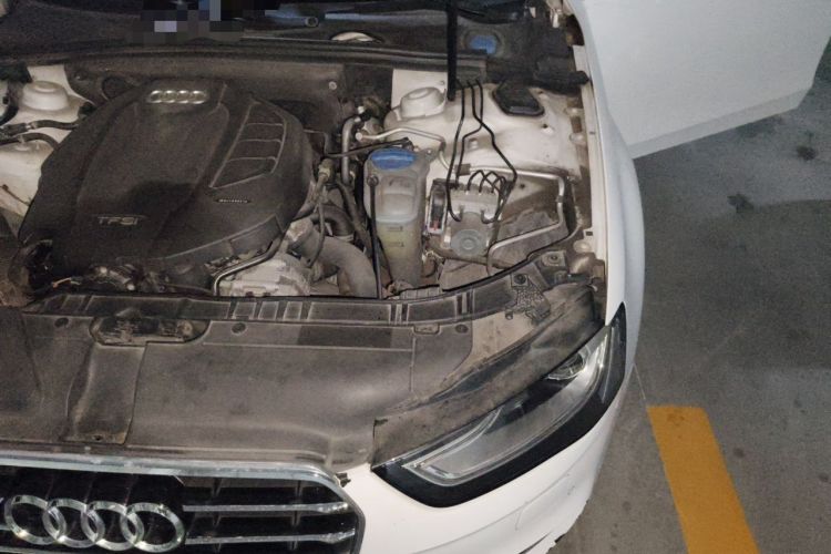 Used Audi A4L 2016 35 TFSI Collector's Edition Automatic Standard Model Engine Bay Left