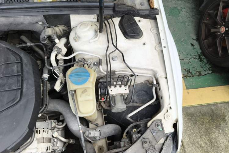 Used Audi A4L 2016 35 TFSI Automatic Standard Model Engine Bay Left