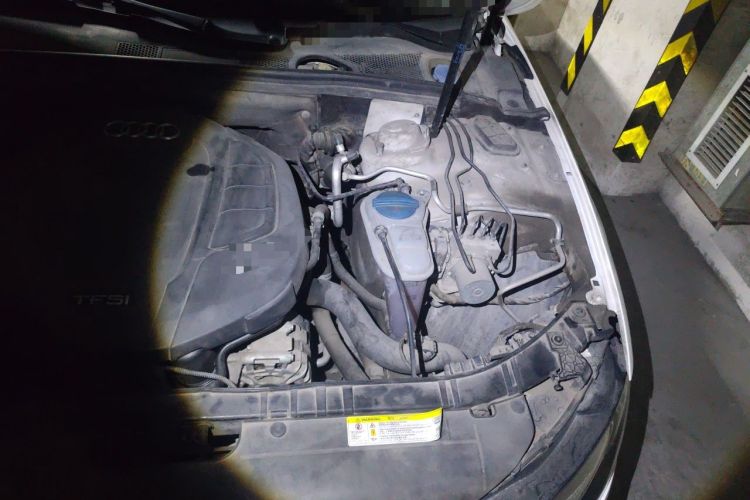 Used Audi A4L 2016 35 TFSI Automatic Comfort Model Engine Bay Left