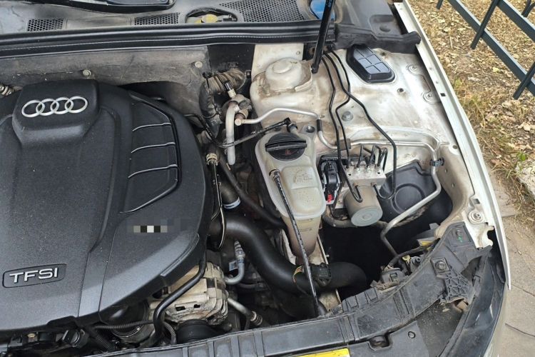 Used Audi A4L 2016 35 TFSI Collector's Edition Automatic Standard Model Engine Bay Left