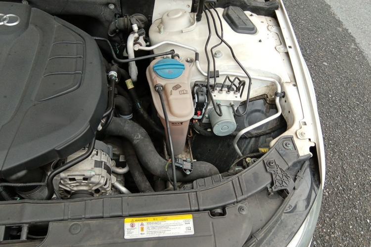 Used Audi A4L 2016 35 TFSI Collector's Edition Automatic Standard Model Engine Bay Left