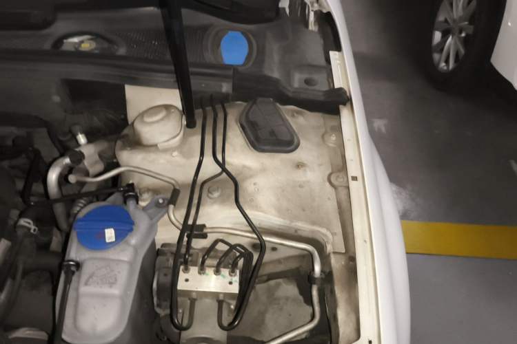 Used Audi A4L 2016 35 TFSI Automatic Comfort Model Engine Bay Left