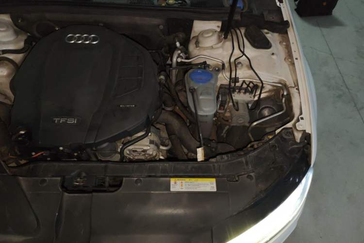Used Audi A4L 2016 35 TFSI Collection Edition S line Comfort Model Engine Bay Left