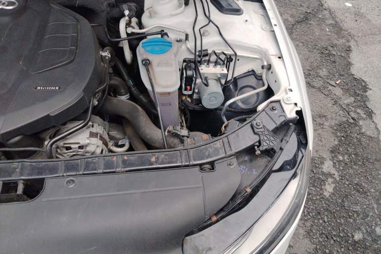 Used Audi A4L 2016 35 TFSI Automatic Standard Model Engine Bay Left