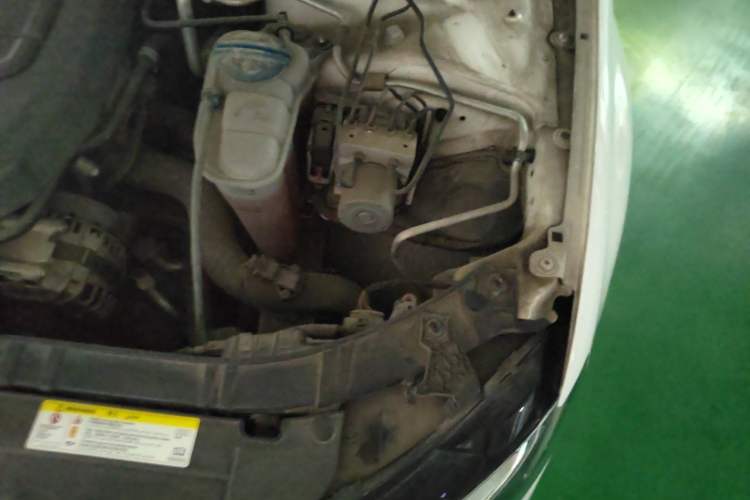 Used Audi A4L 2016 35 TFSI Automatic Sport Edition Engine Bay Left