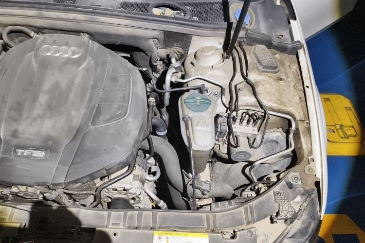 Used Audi A4L 2016 35 TFSI Collection Edition S line Comfort Model Engine Bay Left