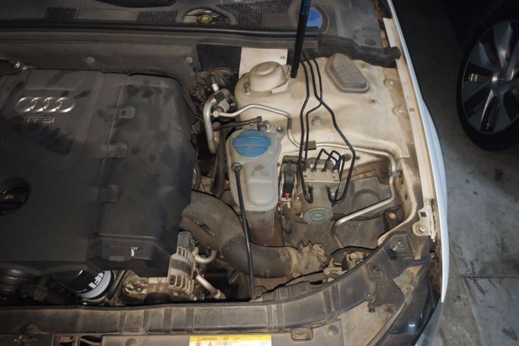 Used Audi A4L 2016 30 TFSI Automatic Comfort Model Engine Bay Left