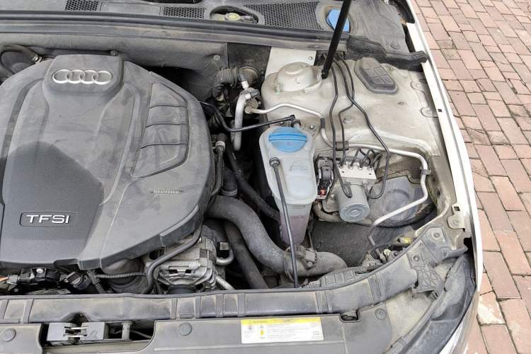 Used Audi A4L 2016 35 TFSI Automatic Comfort Model Engine Bay Left