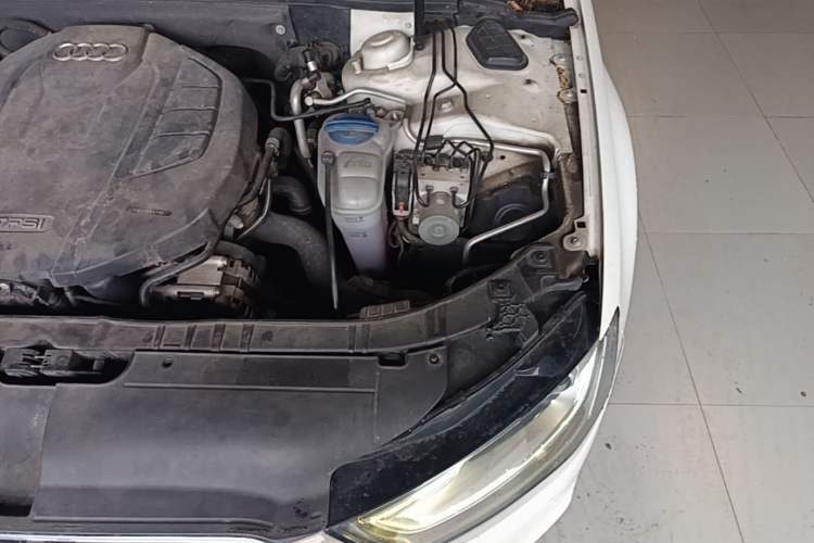 Used Audi A4L 2016 35 TFSI Automatic Standard Model Engine Bay Left