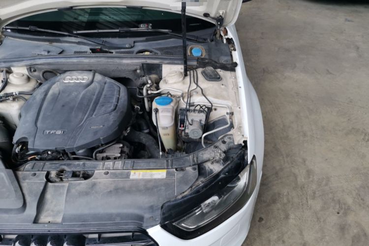 Used Audi A4L 2016 35 TFSI Collector's Edition Automatic Standard Model Engine Bay Left