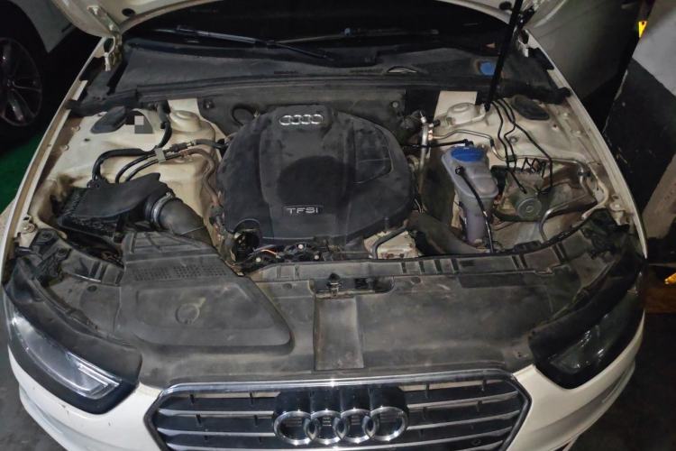 Used Audi A4L 2016 35 TFSI Collection Edition S line Comfort Model Engine Bay