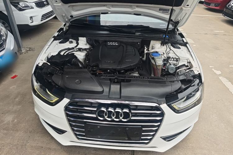 Used Audi A4L 2016 35 TFSI Collector's Edition Automatic Standard Model Engine Bay