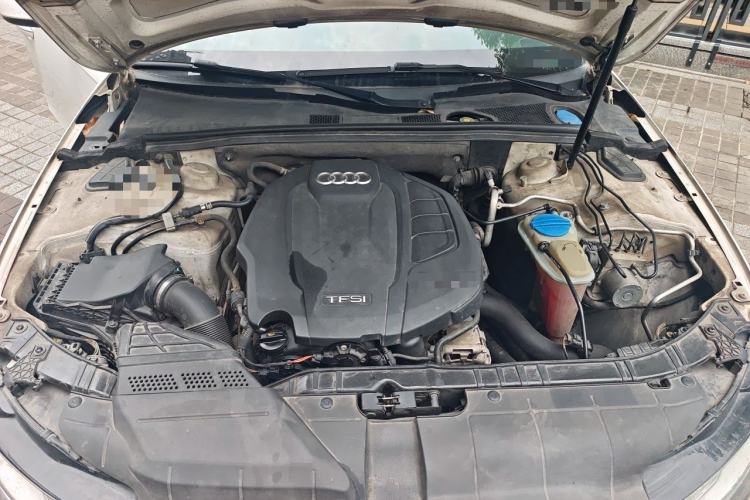 Used Audi A4L 2016 35 TFSI Collector's Edition Automatic Standard Model Engine Bay
