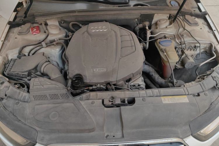 Used Audi A4L 2016 35 TFSI Collector's Edition Automatic Standard Model Engine Bay