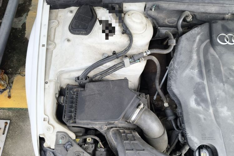 Used Audi A4L 2016 35 TFSI Automatic Standard Model Engine Bay Right