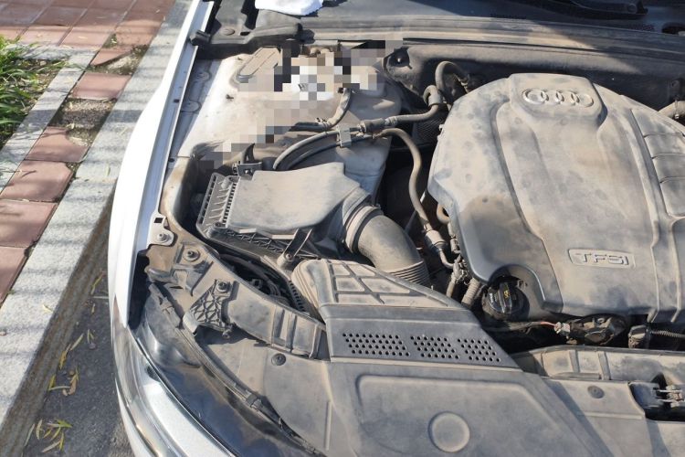 Used Audi A4L 2016 35 TFSI Collector's Edition Automatic Standard Model Engine Bay Right