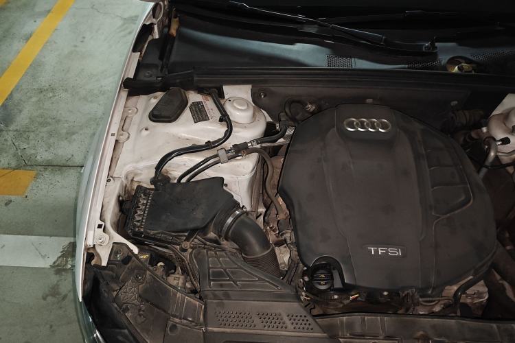Used Audi A4L 2016 35 TFSI Automatic Comfort Model Engine Bay Right