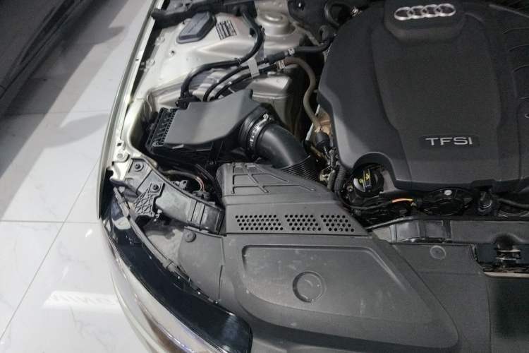 Used Audi A4L 2016 35 TFSI Collector's Edition Automatic Standard Model Engine Bay Right