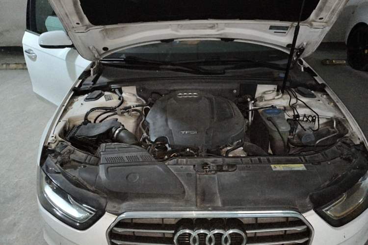 Used Audi A4L 2016 35 TFSI Collector's Edition Automatic Standard Model Engine Bay Right