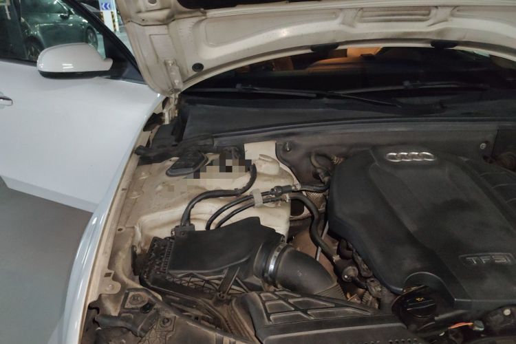 Used Audi A4L 2016 35 TFSI Collector's Edition Automatic Standard Model Engine Bay Right