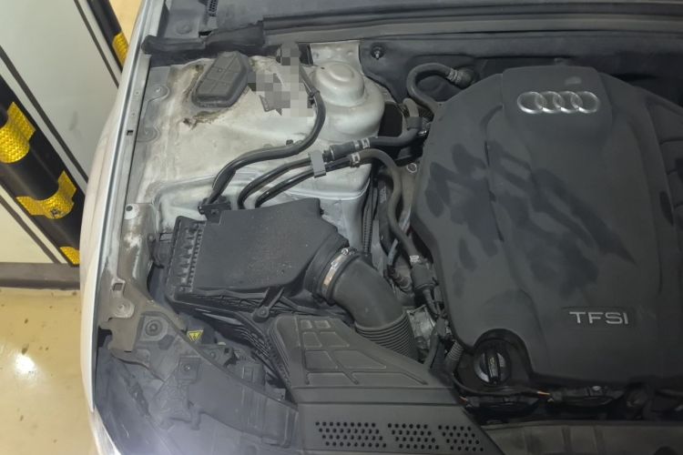Used Audi A4L 2016 45 TFSI Collection Edition quattro Personalized Sports Model Engine Bay Right