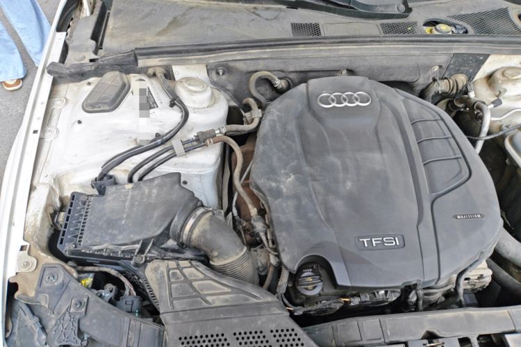 Used Audi A4L 2016 35 TFSI Collector's Edition Automatic Standard Model Engine Bay Right