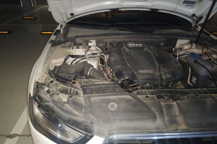 Used Audi A4L 2016 35 TFSI Collector's Edition Automatic Standard Model Engine Bay Right