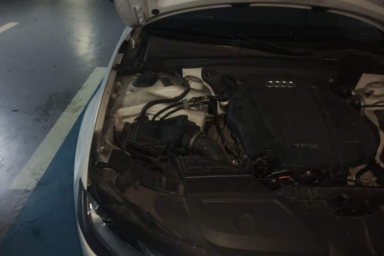 Used Audi A4L 2016 35 TFSI Collector's Edition Automatic Standard Model Engine Bay Right