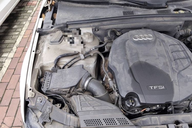 Used Audi A4L 2016 35 TFSI Automatic Comfort Model Engine Bay Right