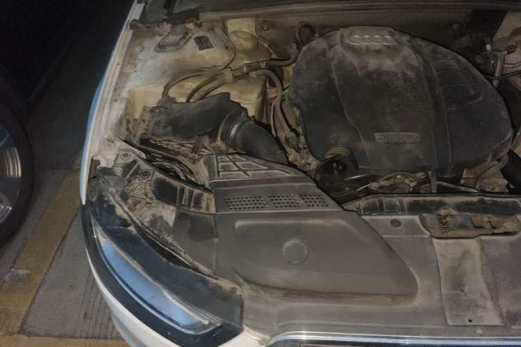Used Audi A4L 2016 35 TFSI Collector's Edition Automatic Standard Model Engine Bay Right