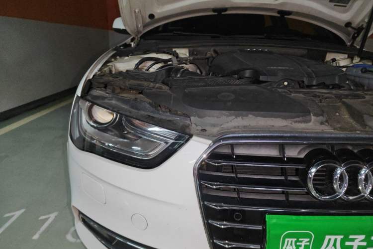 Used Audi A4L 2016 35 TFSI Automatic Comfort Model Engine Bay Right