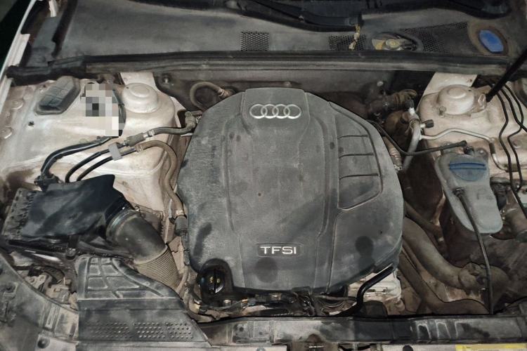 Used Audi A4L 2016 35 TFSI Collector's Edition Automatic Standard Model Engine Bay