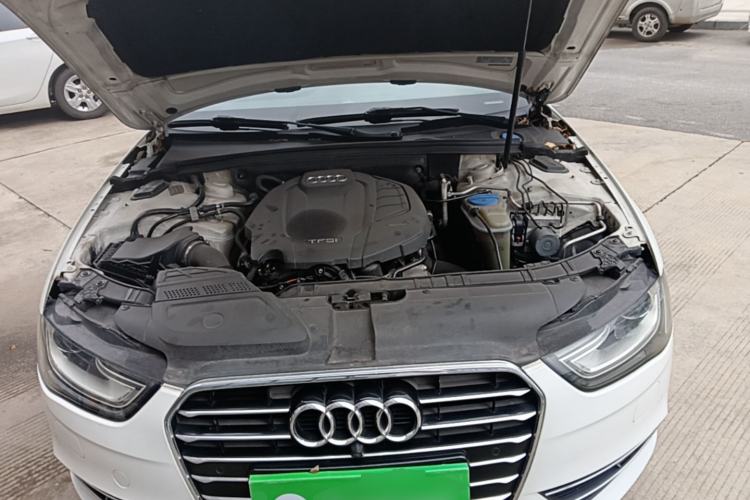 Used Audi A4L 2016 35 TFSI Collector's Edition Automatic Standard Model Engine Bay