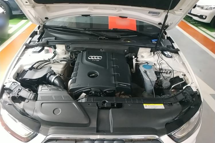 Used Audi A4L 2016 30 TFSI Collector's Edition Automatic Comfort Model Engine Bay