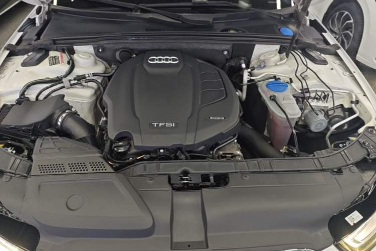 Used Audi A4L 2016 35 TFSI Collection Edition S line Comfort Model Engine Bay