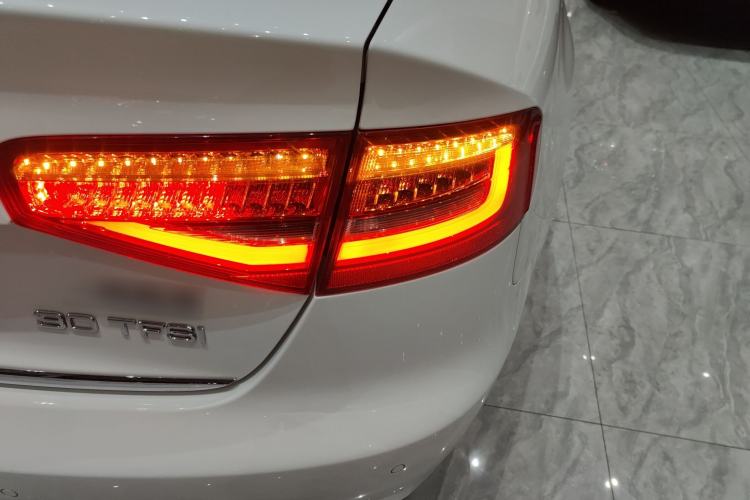 Used Audi A4L 2016 30 TFSI Collector's Edition Automatic Comfort Model Exterior 1