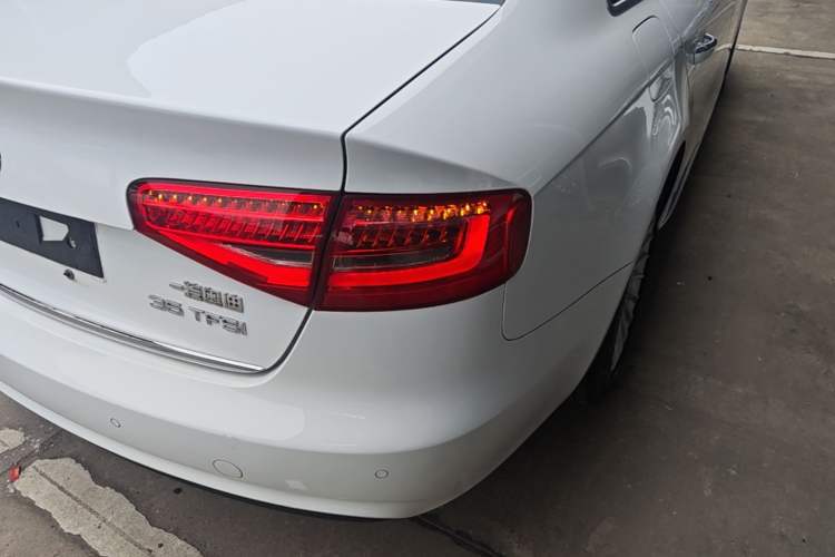 Used Audi A4L 2016 35 TFSI Collector's Edition Automatic Standard Model Exterior 1