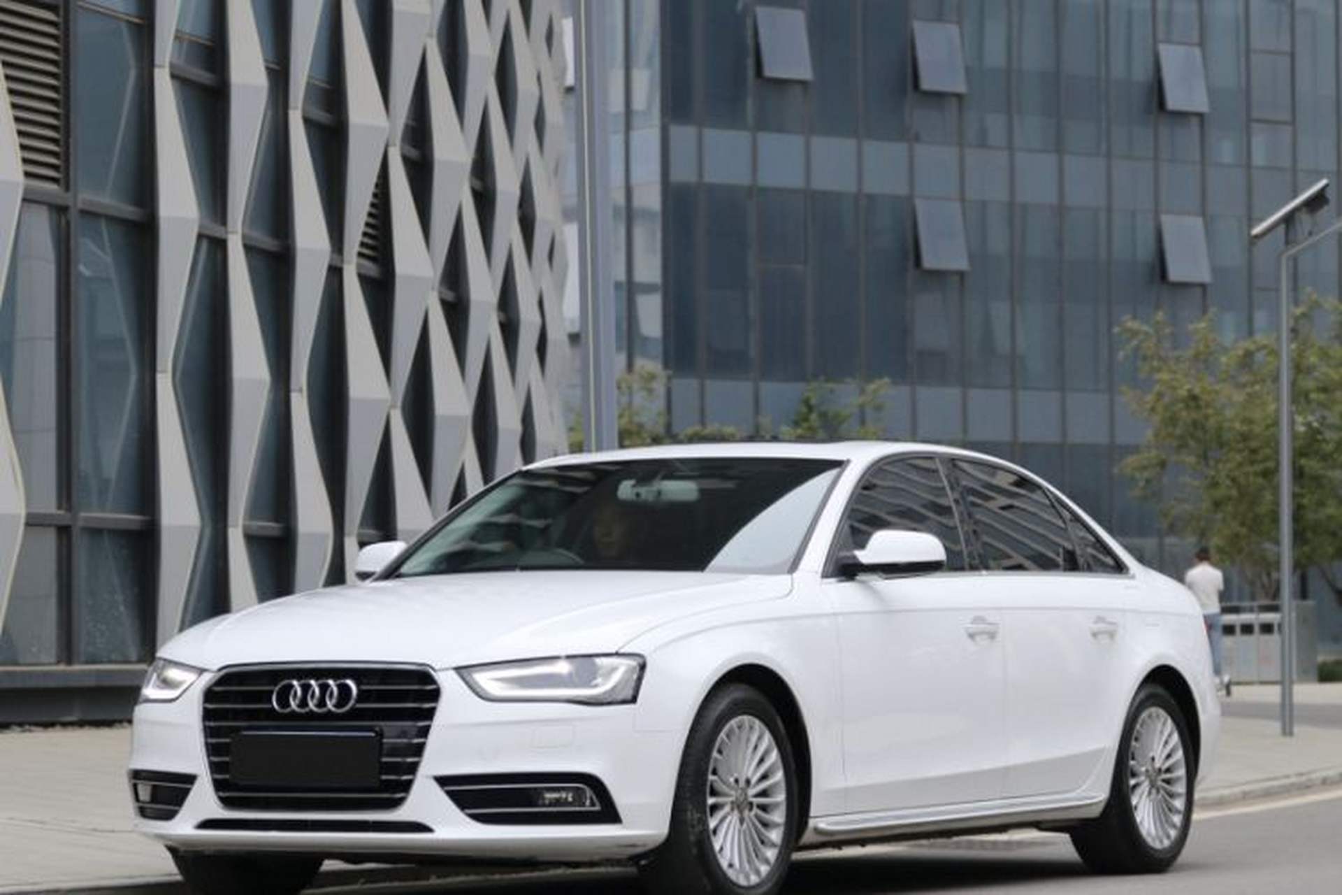 Used Audi A4L 2016 35 TFSI Automatic Comfort Model Exterior 4