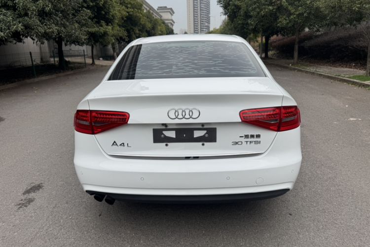 Used Audi A4L 2016 30 TFSI Collector's Edition Automatic Comfort Model Exterior 4