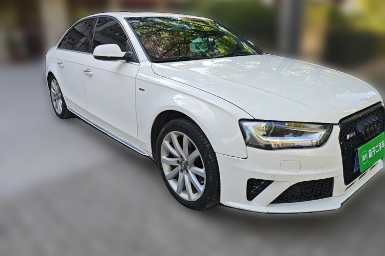 Used Audi A4L 2016 45 TFSI Collection Edition quattro Personalized Sports Model Front Right 45 Deg