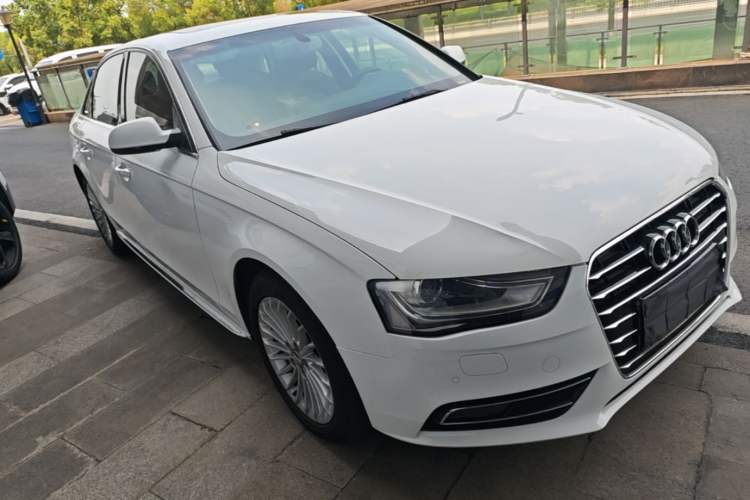 Used Audi A4L 2016 35 TFSI Collector's Edition Automatic Standard Model Front Right 45 Deg