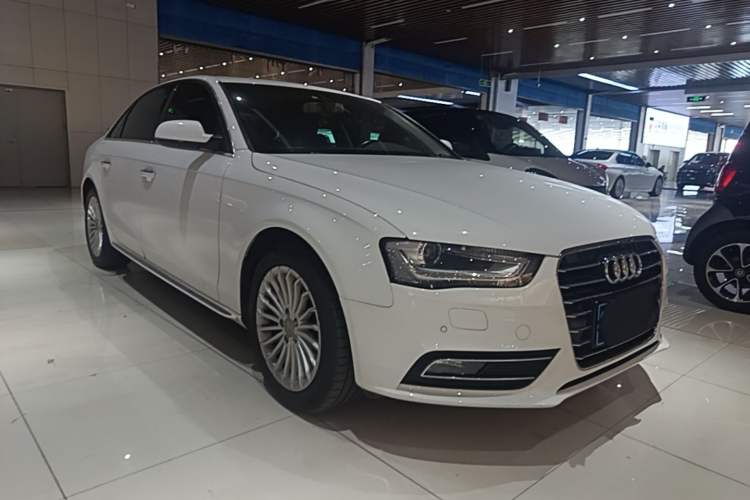 Used Audi A4L 2016 35 TFSI Collector's Edition Automatic Standard Model Front Right 45 Deg
