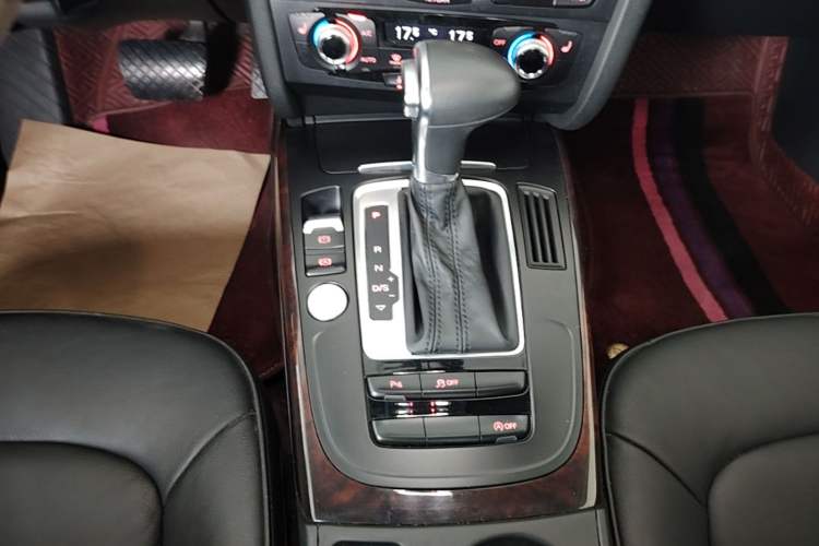 Used Audi A4L 2016 35 TFSI Collection Edition S line Comfort Model Gear Lever