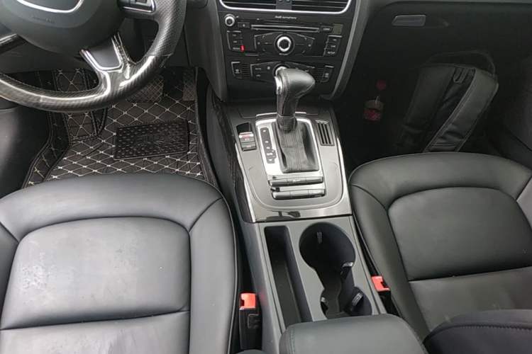 Used Audi A4L 2016 30 TFSI Collector's Edition Automatic Comfort Model Gear Lever